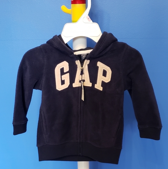 New Gap sweater hoodie - Picture 1 of 3